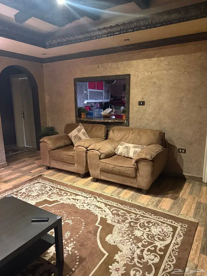 دولاب طاولة طعام وكنب 5