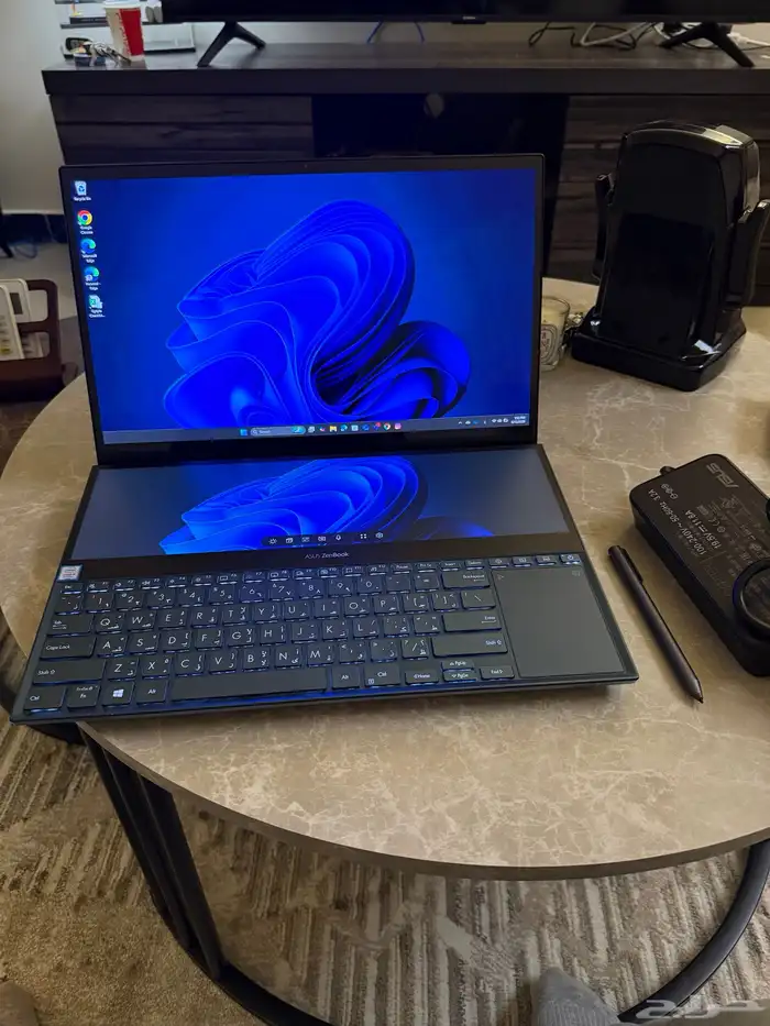 لاب توب Zenbook Asus مواصفات عاليه جدا بشاشتين 0