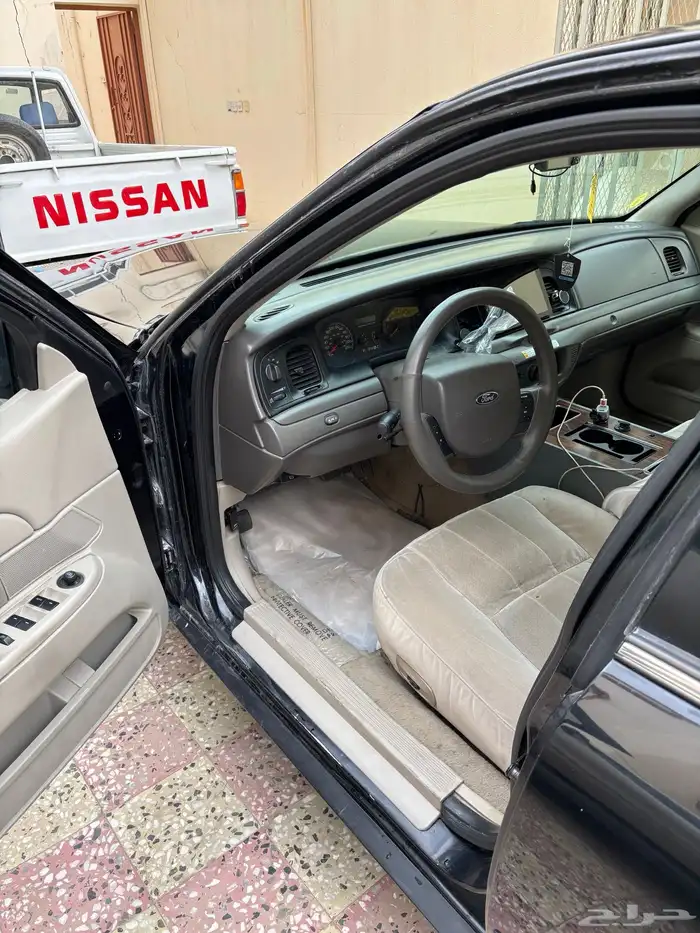 فورد كراون فكتوريا بوليسي 15