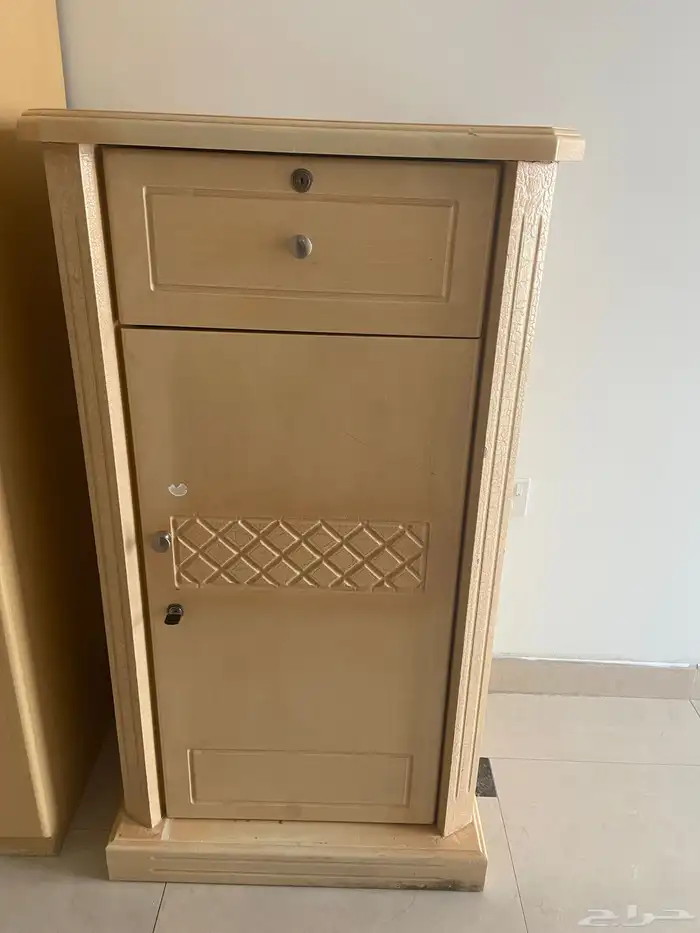 كمدينه خشب نظيفه 0