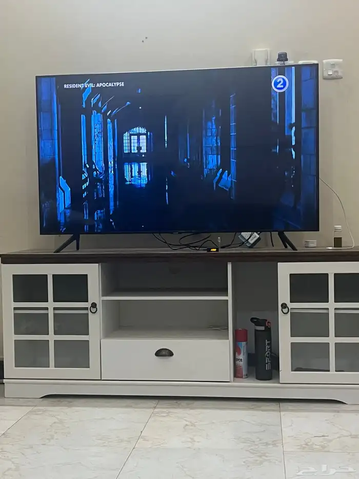 شاشة سامسونج استعمال خفيف مع الطاولة 0