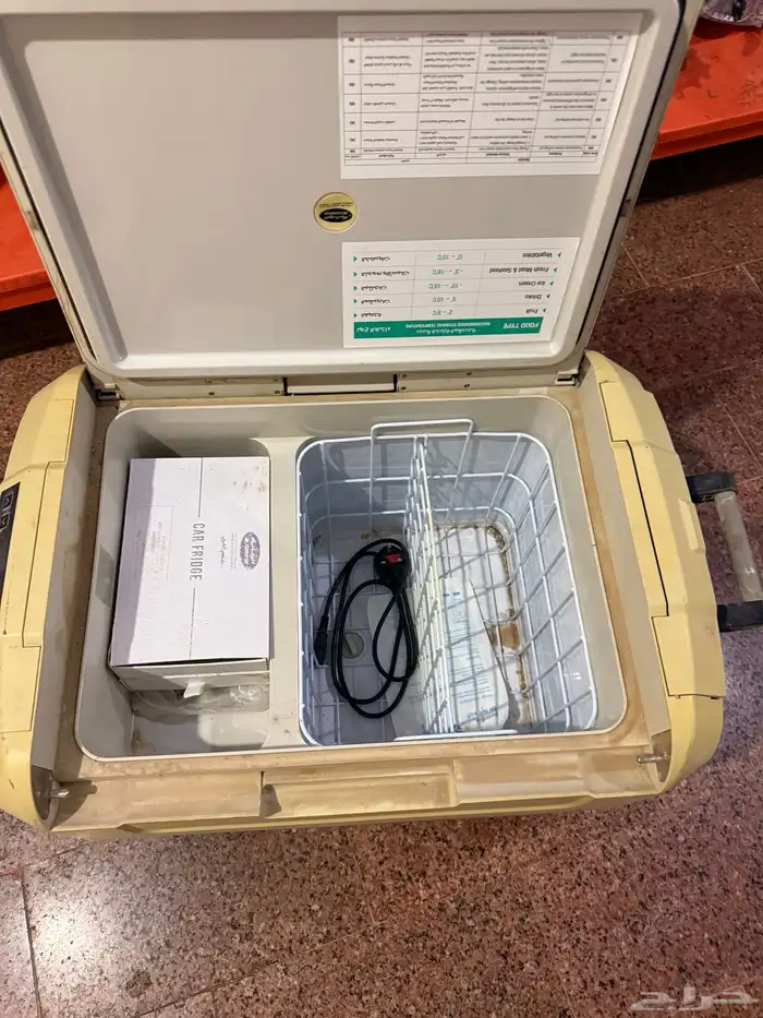 ثلاجه سياره للبيع 1