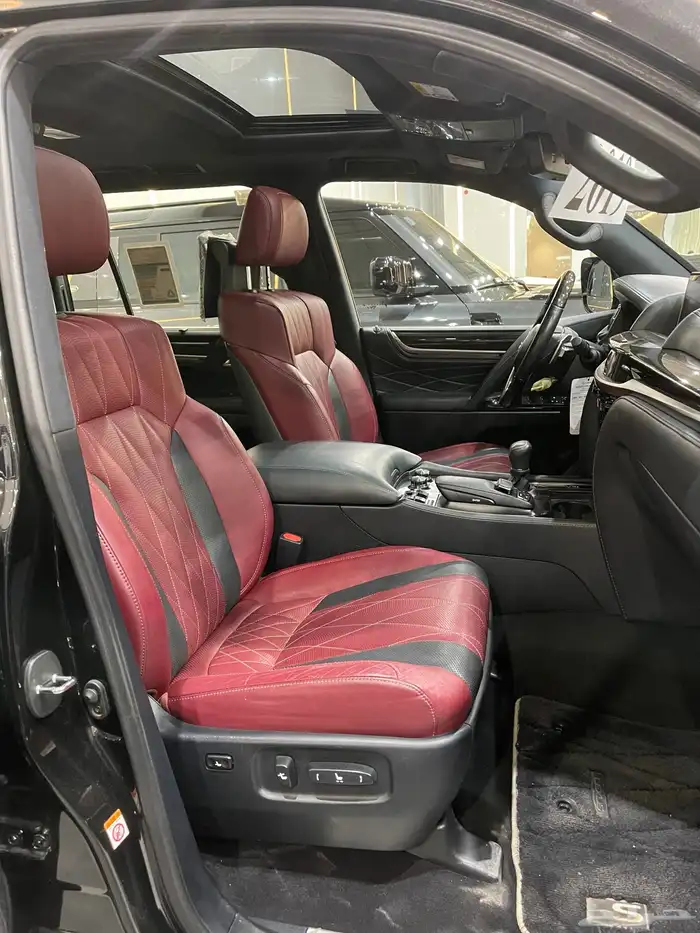 لكزس LX570 سعودى فل كأمل 2019 8