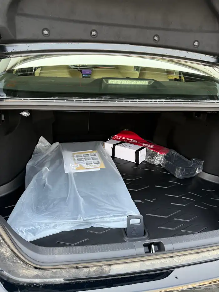 تويوتا كامري 2025 E اسود 10