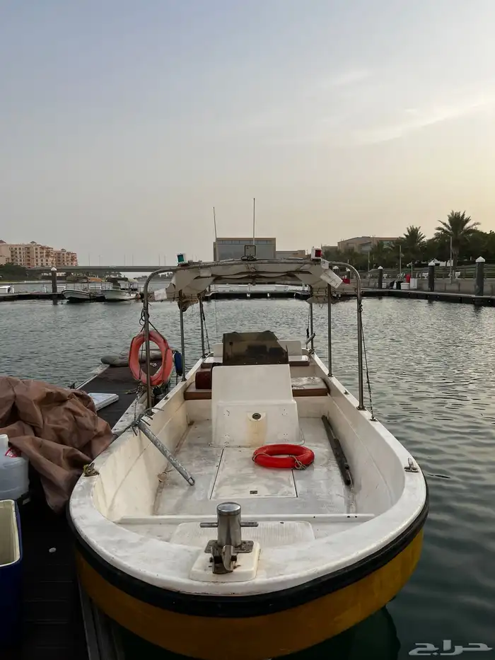 قارب للبيع 4