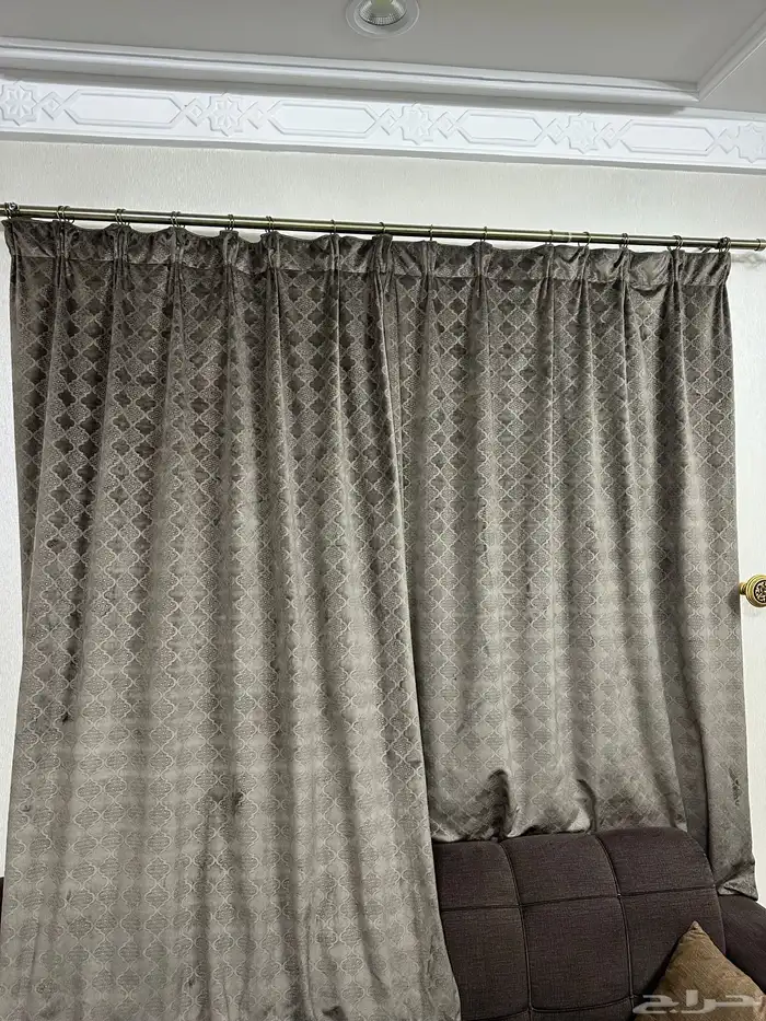 للبيع كنب ودولاب وستائر وفرش 3