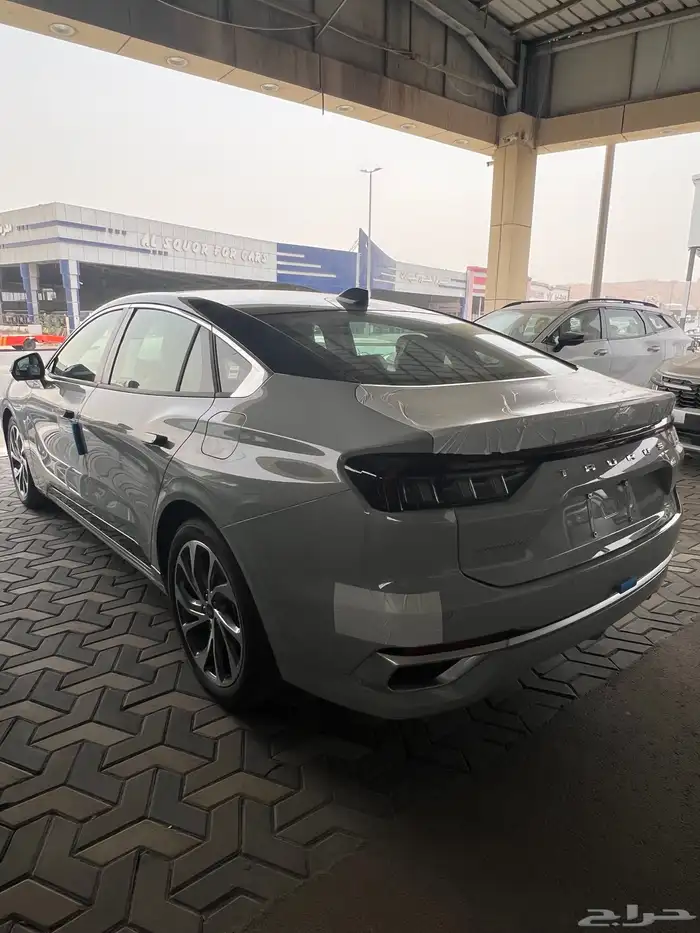 فورد تورس تيتانيوم افلانش اللون الجديد 2025 3