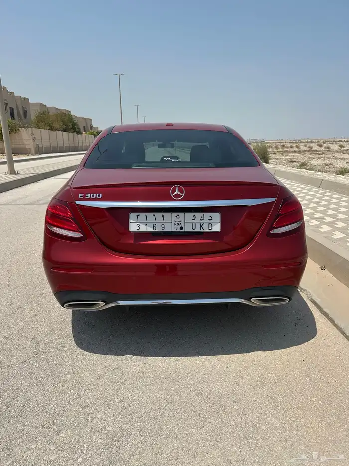 مرسيدس E300 فل كامل ماشي 40 ألف بحالة ممتازة 2