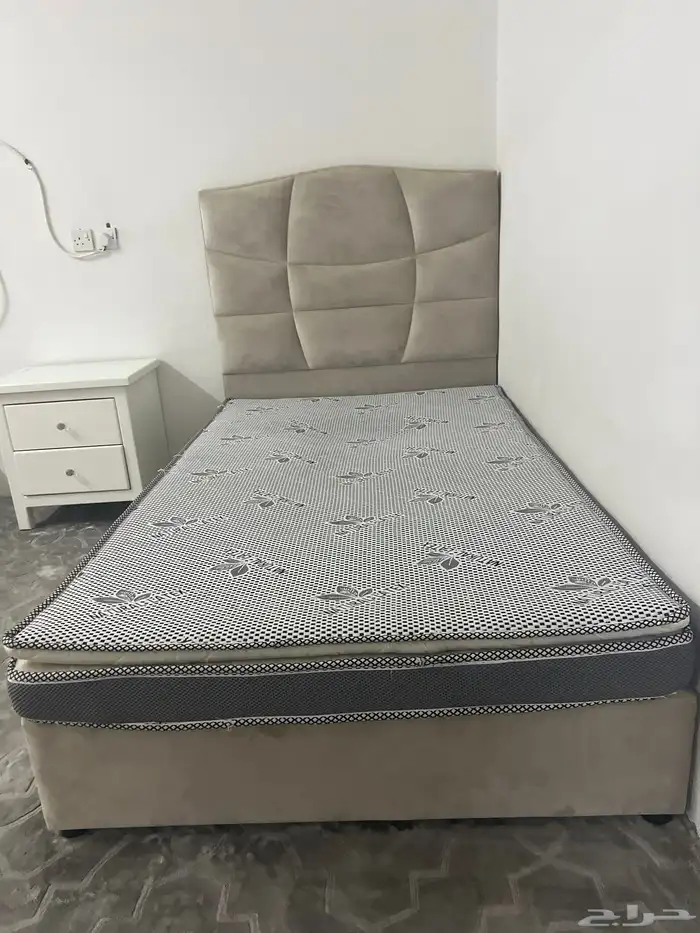 اثاث غرفه للبيع على حده او جميعا 4