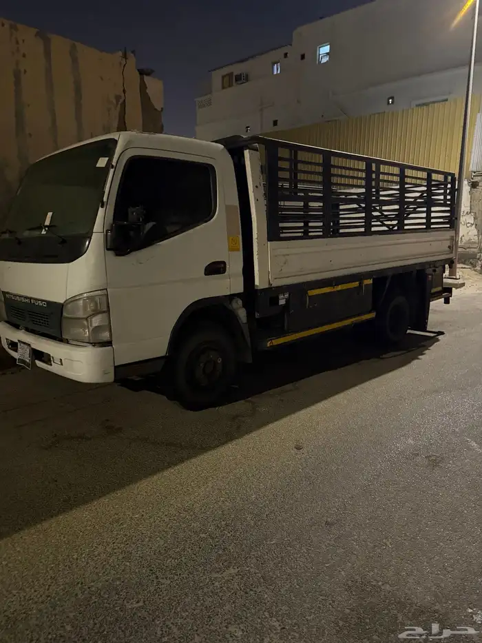 نقل عفش داخل وخارج الدمام 0
