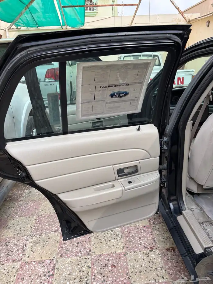 فورد كراون فكتوريا بوليسي 16