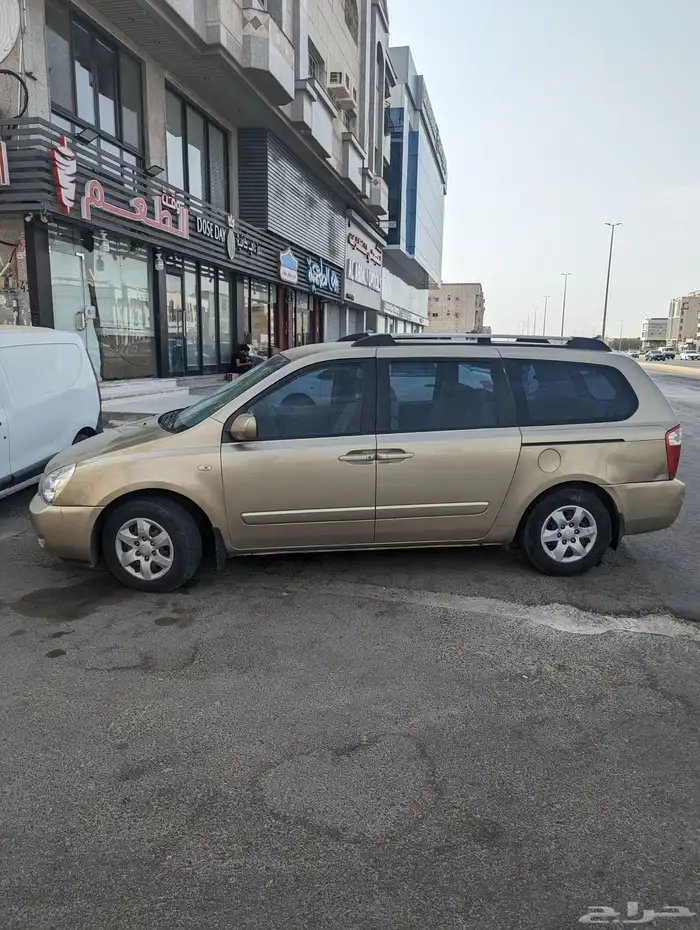 كيا كارنفال 2007 للبيع 2