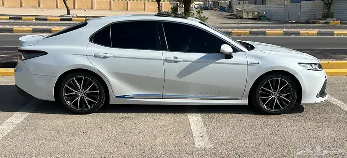 كامري GLE-X هايبرد 2021 3