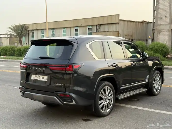 جيب لكزس LX600 2022 VIP سعودي - بحالة الوكاله - ضمان وصيانه 6