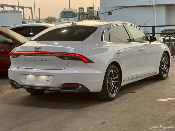 هونداي أزيرا 2020 3