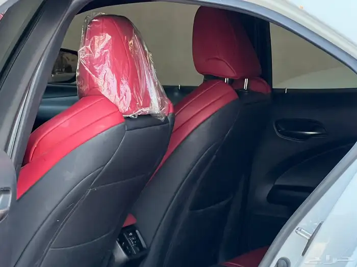 لكزس UX200 Fsport 15