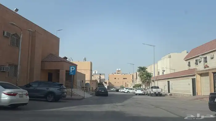 فيلا للبيع في حي ظهرة لبن 1