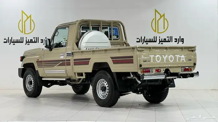 تويوتا شاص2025 فل كامل سلق بنزين بريمي قيرعادي 40عام اقل سع 3
