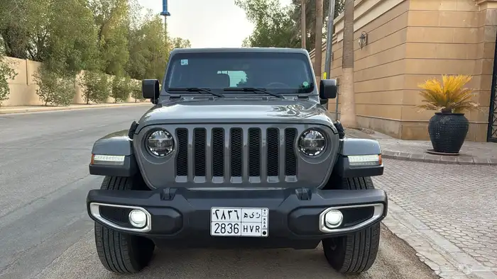 جيب رانجلر صحارى 2022 V6 8