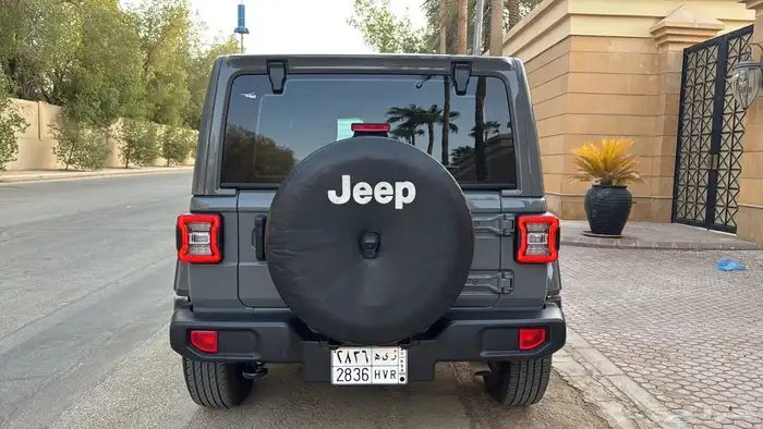 جيب رانجلر صحارى 2022 V6 7