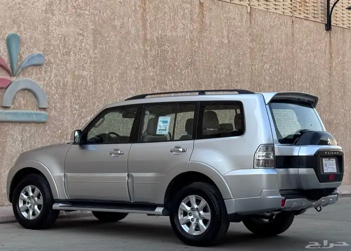 مستبيشي باجيرو GLS 2022 بحالة ممتازة 12