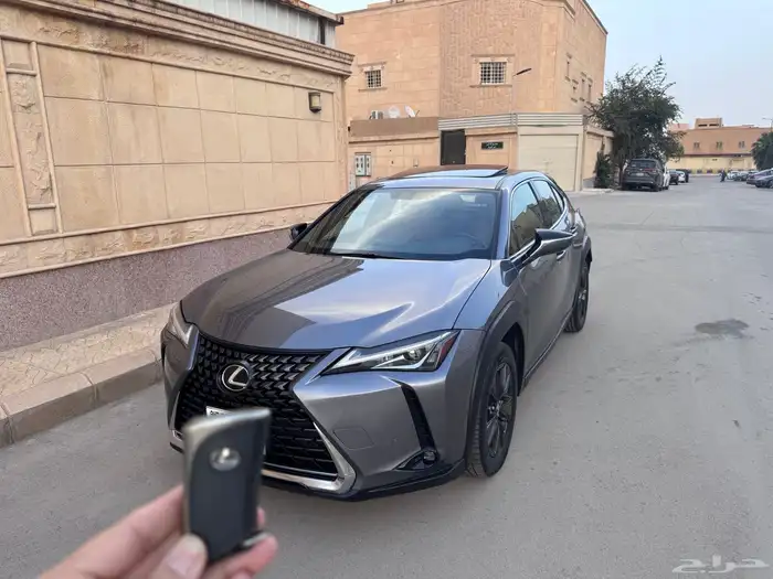 لكزس Ux200موديل 2021 ماشية 75 الف 5