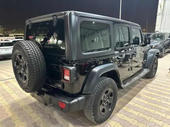 جيب رانجلر موديل 2021 اسبورت نظيف 24