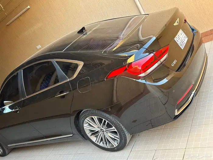 للبيع جنسيس G 80 ديزل نظيف 19