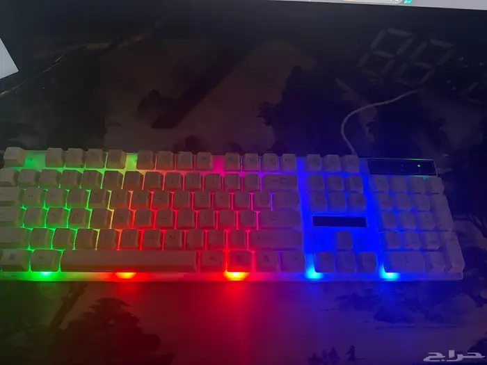 ماوس وكيبورد في اثنين كيبورد كلها قيمنق ونظيفه استخدام شهر 2