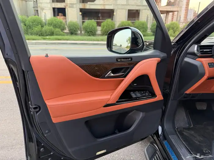 جيب لكزس LX600 2022 VIP سعودي - بحالة الوكاله - ضمان وصيانه 39