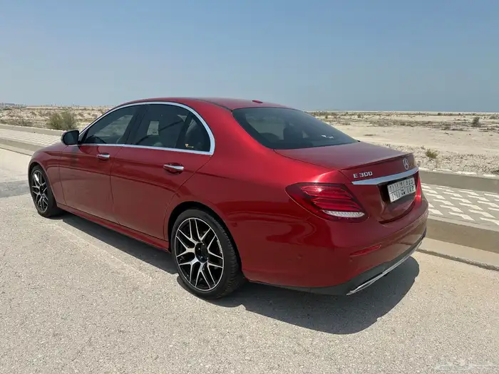 مرسيدس E300 فل كامل ماشي 40 ألف بحالة ممتازة 3