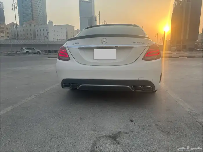 مرسيديس C200 موديل 2015 6