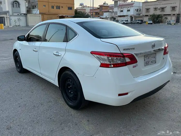 للبيع نيسان سنترا موديل 2017 4