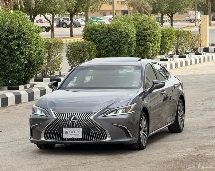 لكزس Es250 موديل 2021 1