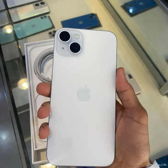ايفون 15 بلس 1