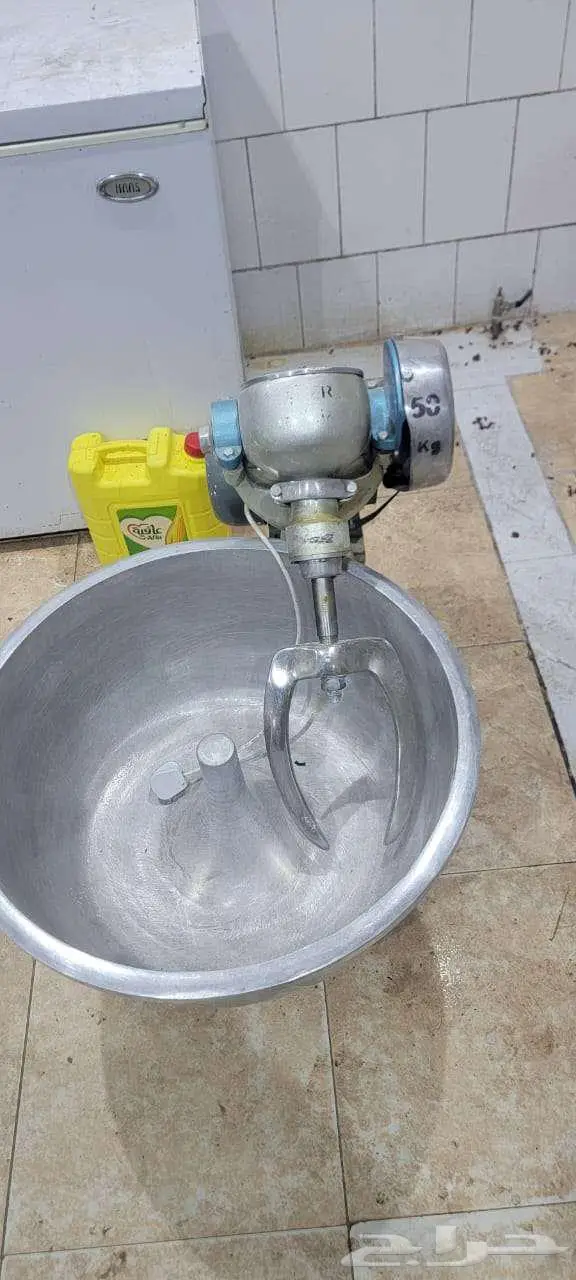 ثلاجات بقالات و مطاعم و تلفزيونات و عجانة 2