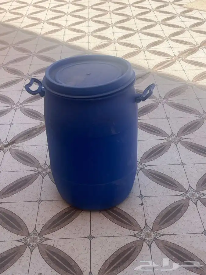 برميل حديد   برميل بلاستيك متوسط الحجم 1