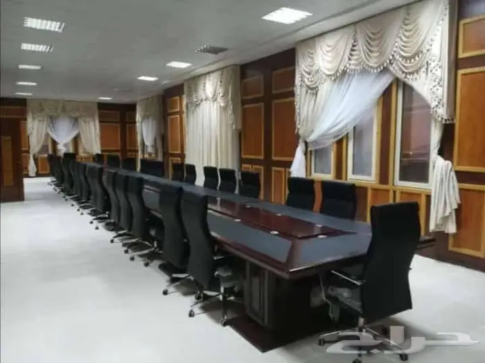 فخم طاولة الاجتماعات ب كل مقاسات و ألوان و في توصيل و تركيب 15