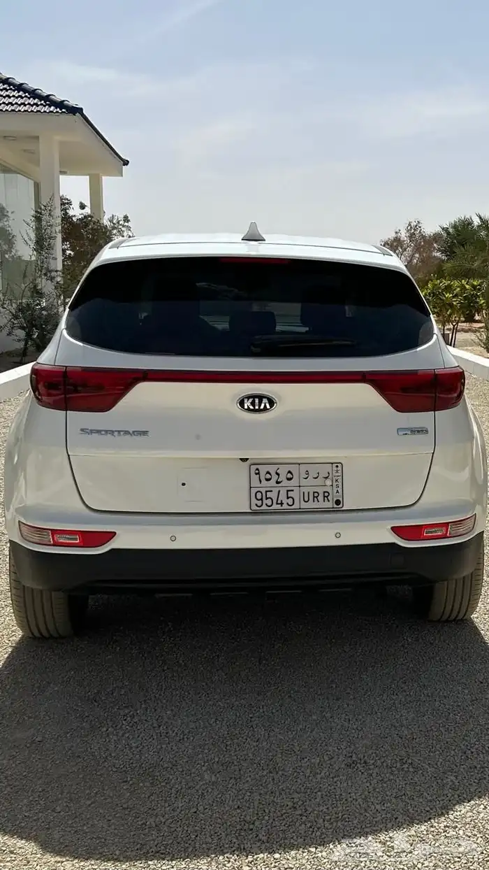 سبورتاج ديزل نص فل غيردبل الممشى167 مكينه1600 2