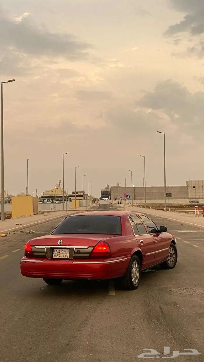 للبيع فورد جراند ماركيز 7