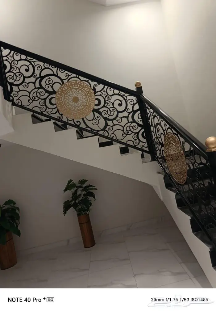 ابواب ليزر ابواب المنيوم درابزين ابواب خشب مع ضمان 20