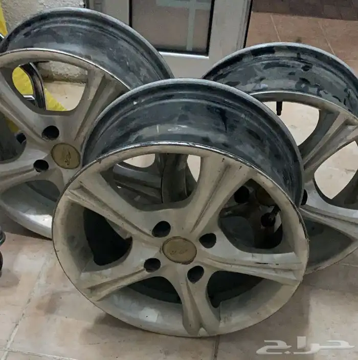 للبيع طقم جنوط والبيع على السوم 0