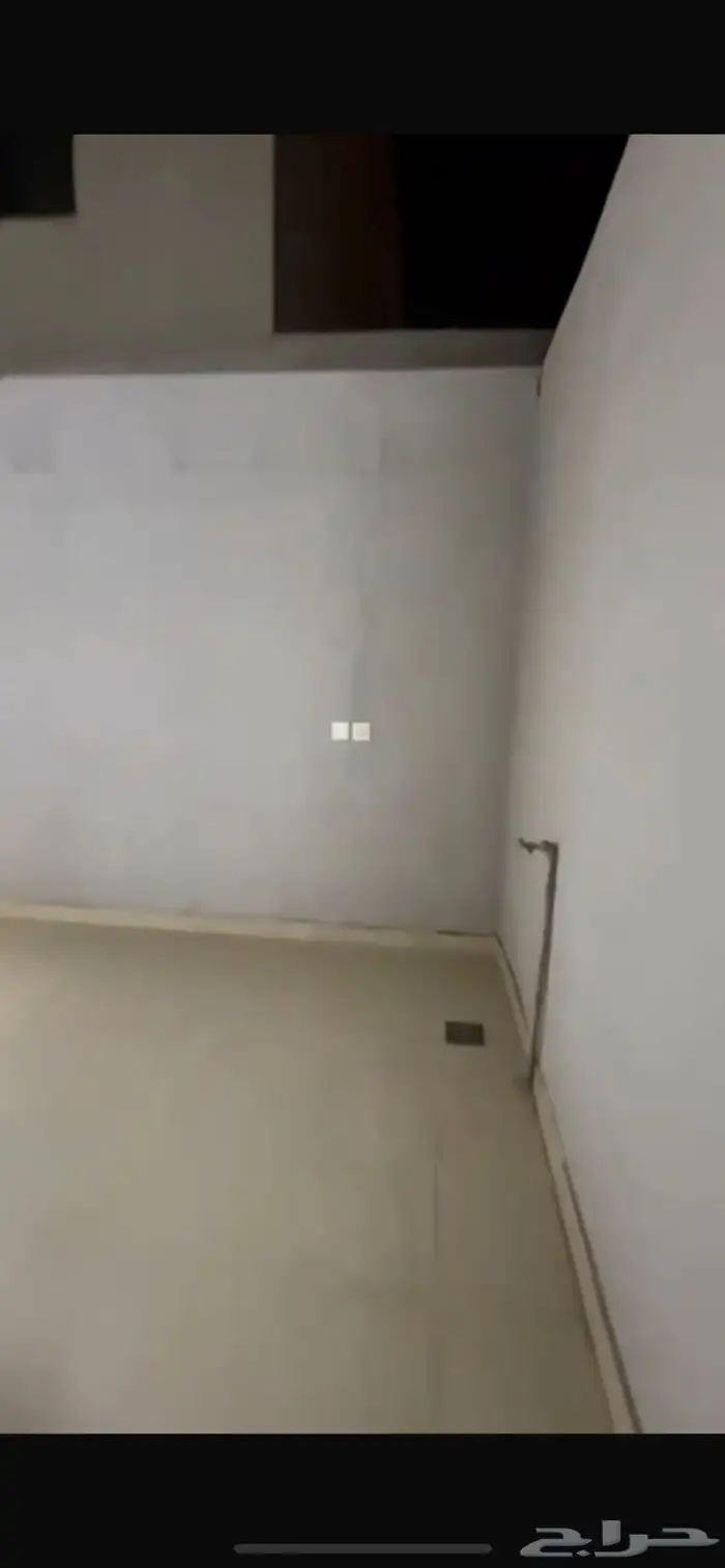 شقه للايجار ارضيه حي هجر 30