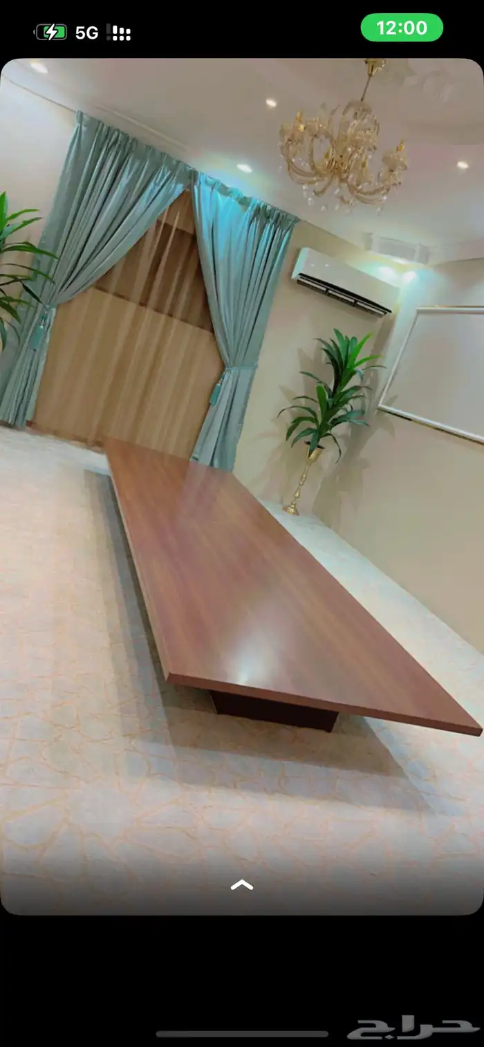 اثاث طاوله طعام ارضي خشب قشرة الجوز طول4 متر عرضها متر و20 0
