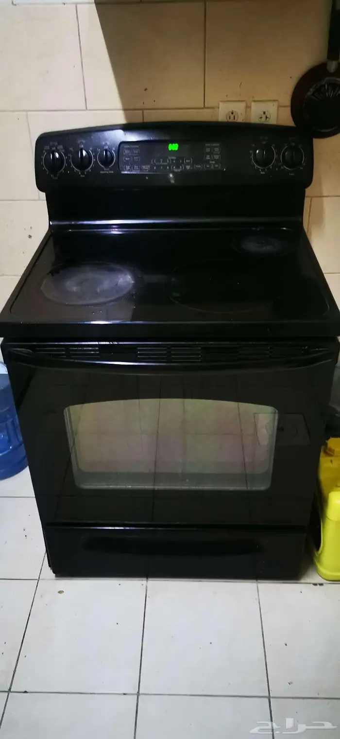 General Electric cooking range for immediate sale 0