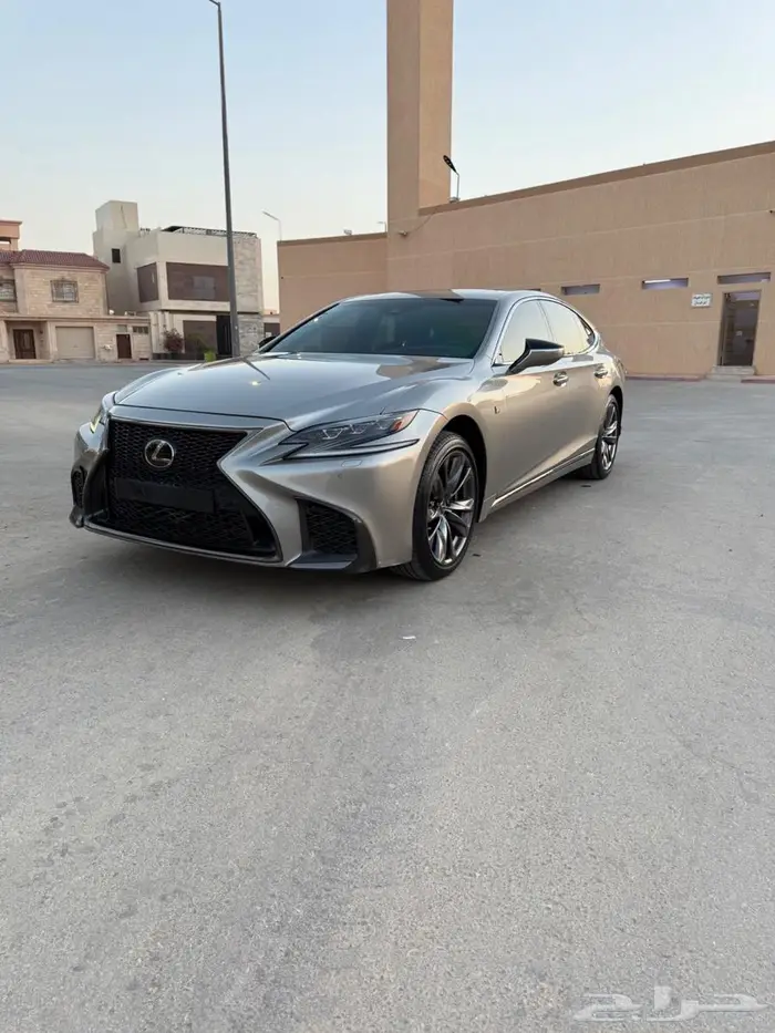 لكزس LS 500 F سبورت مالك اول 2020 1