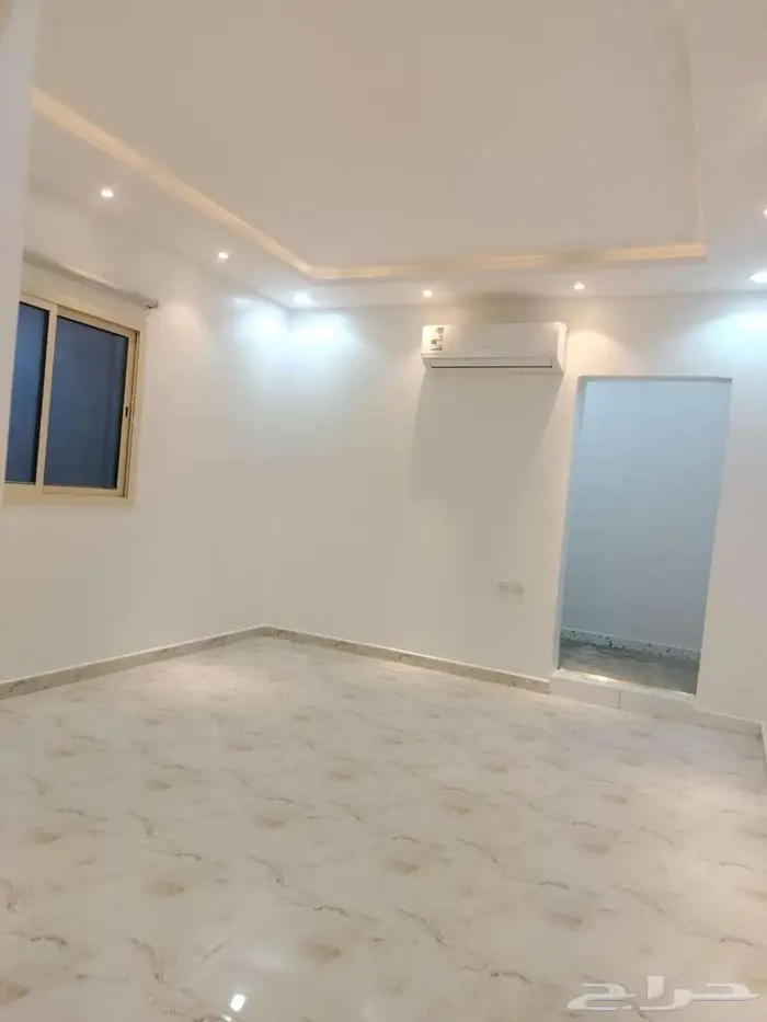 دور أرضي ممير للايجار مساحة 450 14
