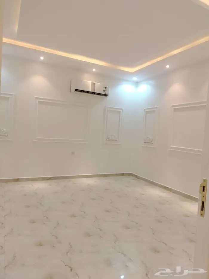 دور أرضي ممير للايجار مساحة 450 12