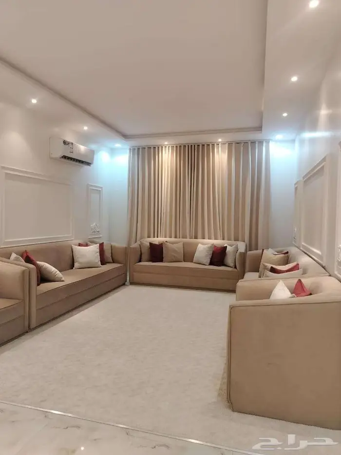 دور أرضي ممير للايجار مساحة 450 9