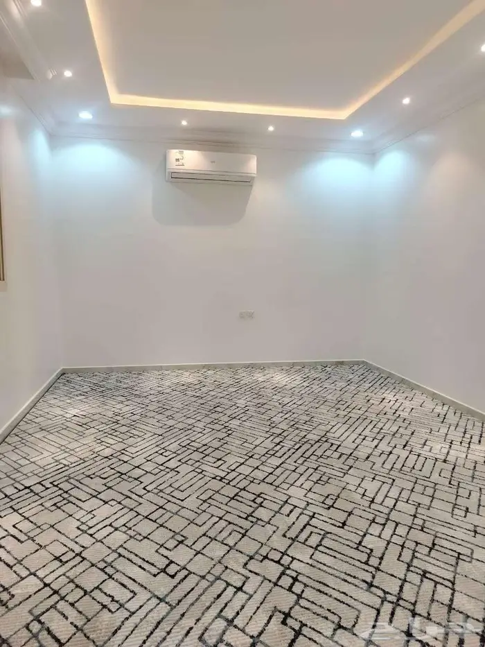 دور أرضي ممير للايجار مساحة 450 16